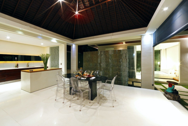 1. Premium Villa Dining