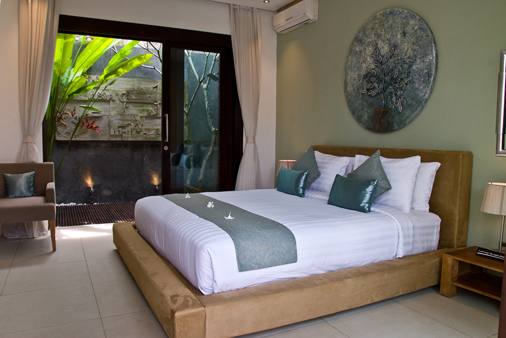 6. Pool Villa Bed