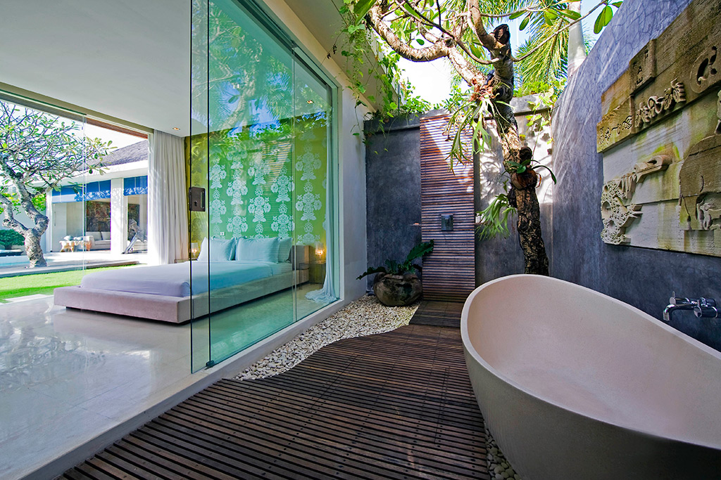 7. Premium Villa Bathroom