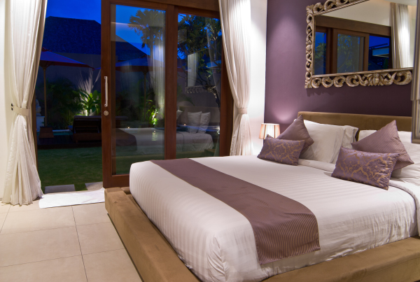 8. Pool Villa Bed