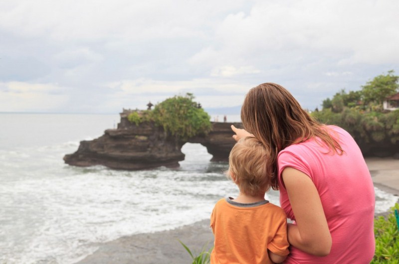 bali tanah lot temple