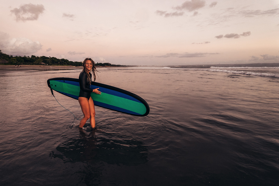 janni deler sunset surf bali