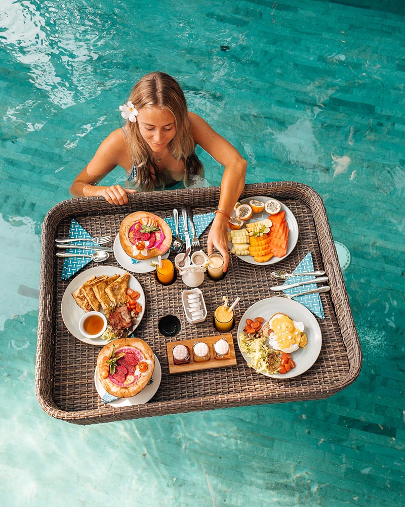 janni deler floating breakfast chandravillas bali 4